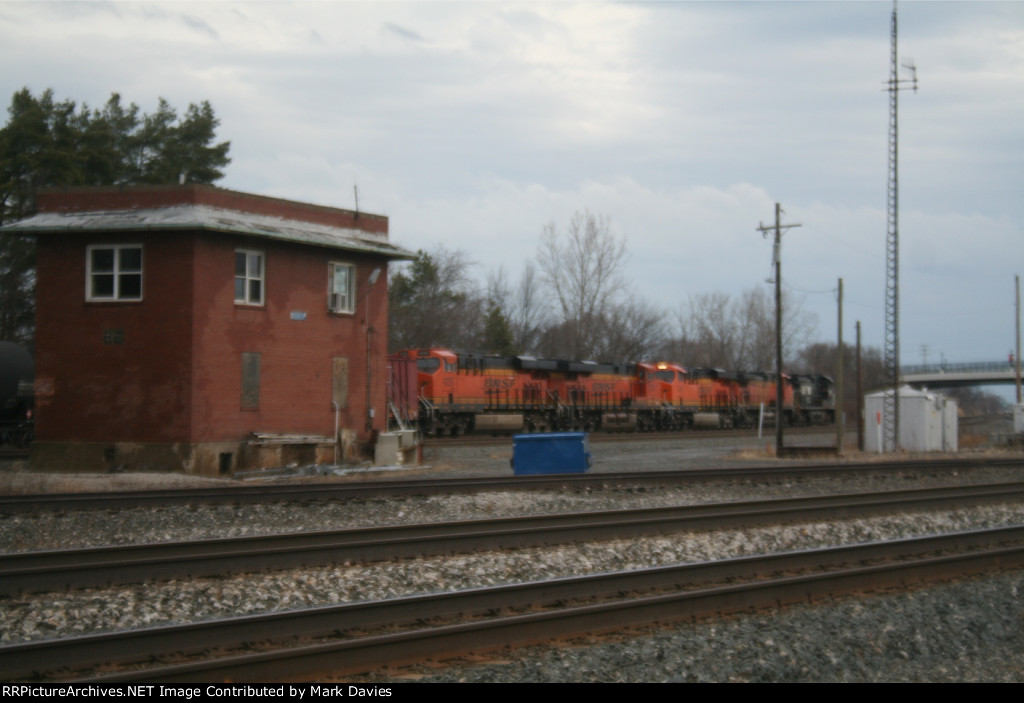 BNSF 4225